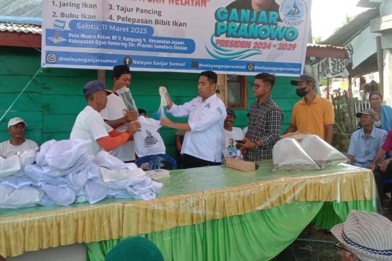 Komunitas Nelayan Pesisir Dukung Ganjar Bawa Bantuan untuk Warga Desa Muara Batun - JPNN.COM