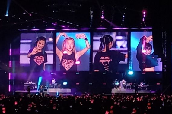 Meriah dan Panas, Konser BLACKPINK Hari Pertama Ditutup Dengan Lagu Ini - JPNN.COM