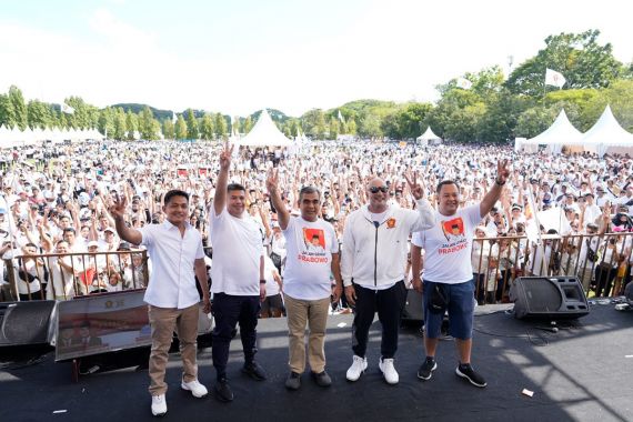 Hadiri Jalan Sehat di Bali, Sekjen Gerindra Sampaikan Komitmen Prabowo - JPNN.COM