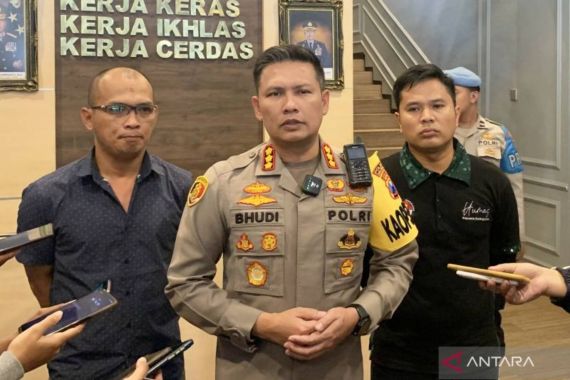 Polisi Buru Pelaku Penodongan Bambang Rukminto - JPNN.COM