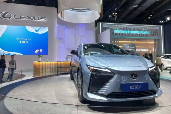 Lexus Bongkar Teknologi SUV Listrik Ini, Disebut Bisa Menyesuaikan Kondisi Jalan - JPNN.COM