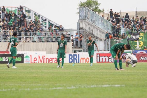 Persebaya vs Persib Bermain Imbang, Aji Santoso Beri Komentar Begini - JPNN.COM