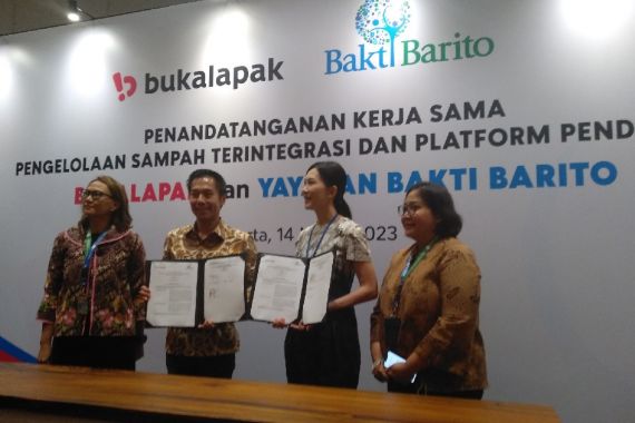 Bukalapak & Yayasan Bakti Barito Berdayakan UMKM Dalam Pengelolaan Sampah - JPNN.COM