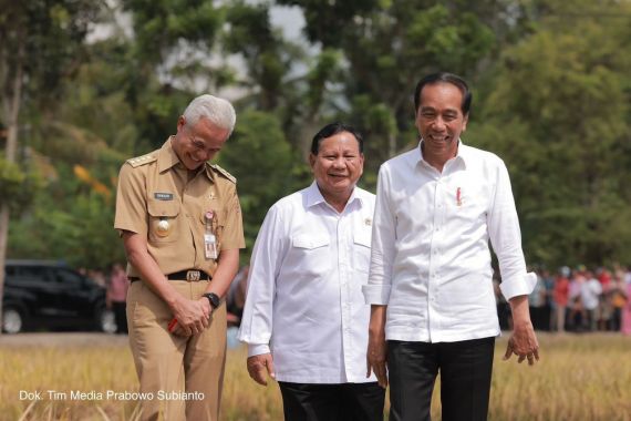 Survei New Indonesia: Prabowo Kalahkan Ganjar dalam Skenario Head to Head - JPNN.COM