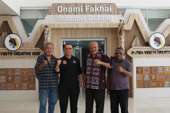 Tokoh Adat Papua Bangga dengan Pembangunan Gedung PYCH - JPNN.COM