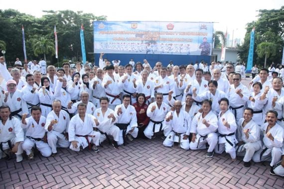 Menjaring Generasi Muda Berprestasi, KSAL Buka Latihan Nasional Sabuk Hitam Karate Gokasi - JPNN.COM