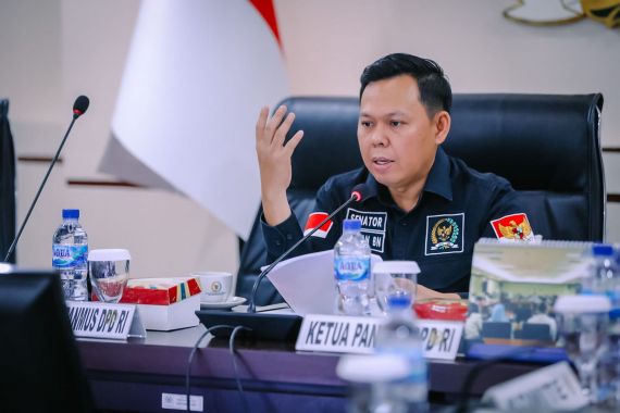 Soroti Penyelewengan Pupuk Subsidi yang Masih Terjadi, Sultan DPD Beri Saran Begini - JPNN.COM