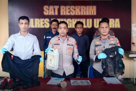 Ada Motif Asmara di Balik Kebakaran Mobil Terios di Bengkulu Utara, Oalah - JPNN.COM