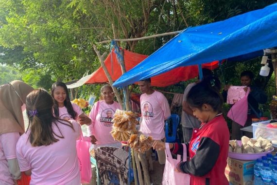 Srikandi Ganjar Bawa Bantuan untuk Korban Bencana Longsor di Kupang - JPNN.COM