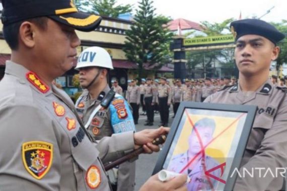 Gegara Narkoba, Oknum Polisi di Makassar Dipecat dari Polri - JPNN.COM
