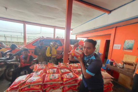 BRI Peduli Tebar Bantuan untuk Warga Terdampak Banjir di Beberapa Wilayah - JPNN.COM