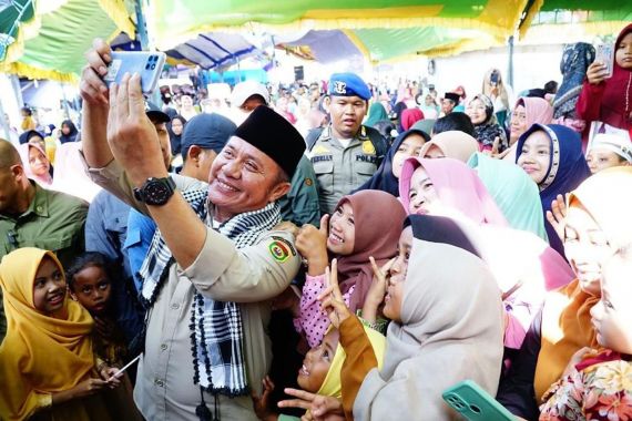 Hadiri Isra Mikraj di Desa Kutapandan, Gubernur Herman Deru Sampaikan 2 Pesan Penting - JPNN.COM