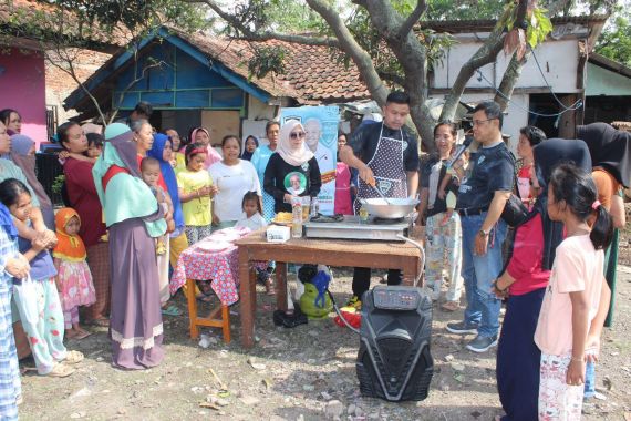 Kowarteg Indonesia Berbagi Ceria dan Ilmu Memasak Untuk Ibu-Ibu Rancaekek - JPNN.COM