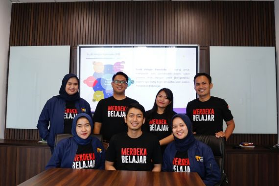 Kelas Pintar Menggelar Rangkaian Webinar di Pulau Jawa, Bali, dan Sumatera - JPNN.COM