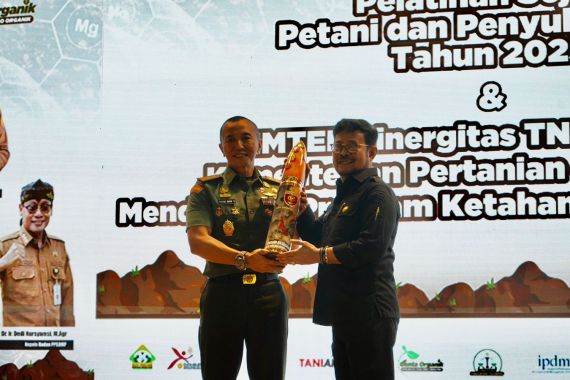 Genta Organik, Kementan & TNI AD Siap Bangun Pertanian Indonesia - JPNN.COM