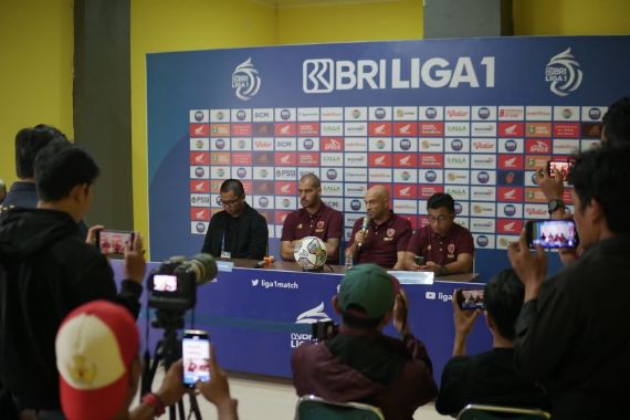 PSM Makassar vs Bhayangkara FC: Bernardo Tavares Beri Warning Soal Ini - JPNN.COM