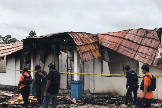 KKB Bakar Sekolah Lagi di Dekai, Kapolres Yahukimo Merespons Begini - JPNN.COM