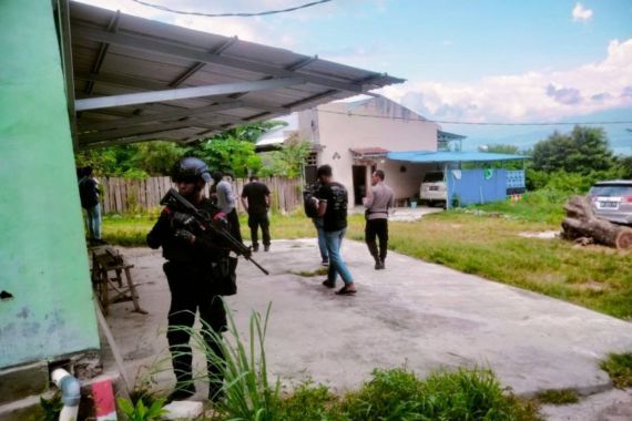 5 Teroris Ditangkap di Sulteng, Barang Buktinya Bikin Ngeri - JPNN.COM