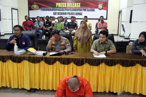 Polisi Gagalkan Penyelundupan 25 Calon PMI Ilegal dari Dumai dan Bengkalis ke Malaysia - JPNN.COM