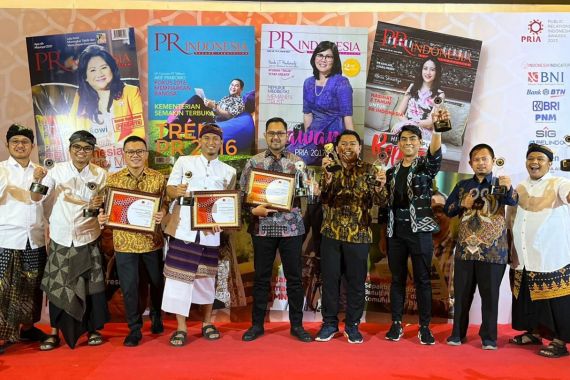 Keren! Pupuk Indonesia Group Borong 16 Penghargaan Kehumasan PR Indonesia Awards 2023 - JPNN.COM