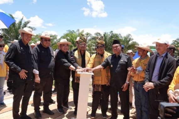 Mentan Syahrul Dorong Integrasi Sawit Sapi di Kalimantan Selatan - JPNN.COM