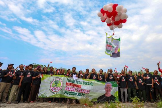 Ratusan Petani Tebu di Indramayu Dukung Ganjar jadi Presiden 2024 - JPNN.COM