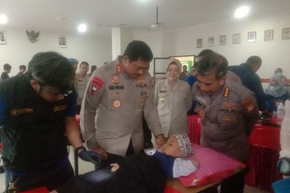 Polda Sulsel Adakan Bakti Sosial Kesehatan Menjelang Ramadan 2023 - JPNN.COM