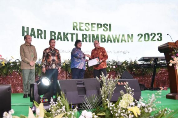 Rimbawan Indonesia Berbakti Bagi Hutan dan Lingkungan Hidup - JPNN.COM