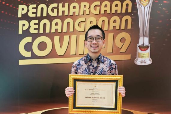 Good Doctor Diganjar PPKM Award, Konsisten Bantu Tangani Covid-19 - JPNN.COM