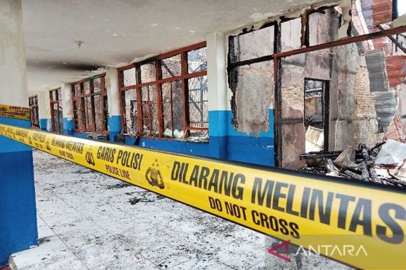 Polisi Bergerak Usut Kebakaran Gedung LPPM Universitas Palangka Raya - JPNN.COM