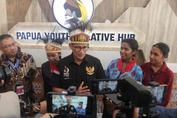 Sandiaga Dukung Kemajuan Anak Muda Papua dan Pembangunan Gedung PYCH - JPNN.COM