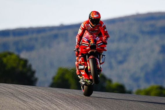 Klasemen MotoGP 2023: Francesco Bagnaia Cetak Sejarah, Marc Marquez Tertinggal - JPNN.COM