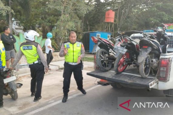 Polisi Amankan Belasan Motor Balap Liar - JPNN.COM