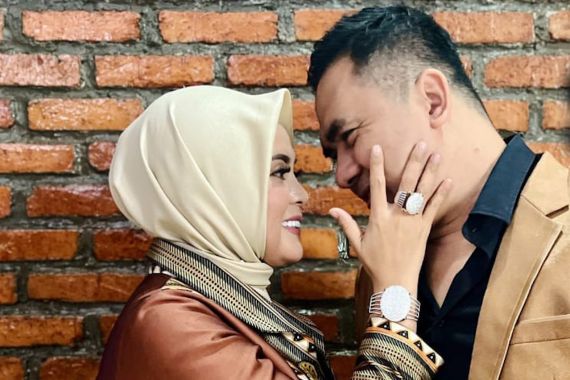 Ada Apa dengan Neng Dessy dan Saipul Jamil? - JPNN.COM