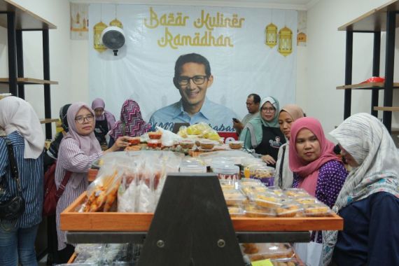 Gelar Bazar Kuliner Ramadan, Sahabat Sandi Uno Bantu Pemasaran Puluhan UMKM di Sukabumi   - JPNN.COM