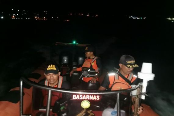 Nelayan Pemanah Ikan Hilang di Perairan Buton Tengah, Basarnas Kendari Bergerak - JPNN.COM