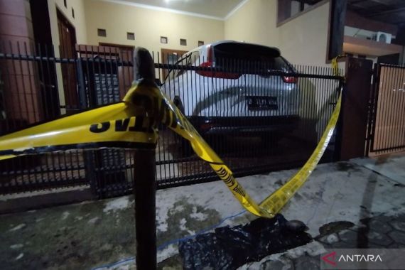 Kondisi Terkini Rumah Mantan Ketua KY di Bandung Pascakasus Pembacokan - JPNN.COM