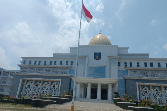 DPRD Sebut Manajemen Pemerintahan di Lombok Tengah Tidak Jalan - JPNN.COM