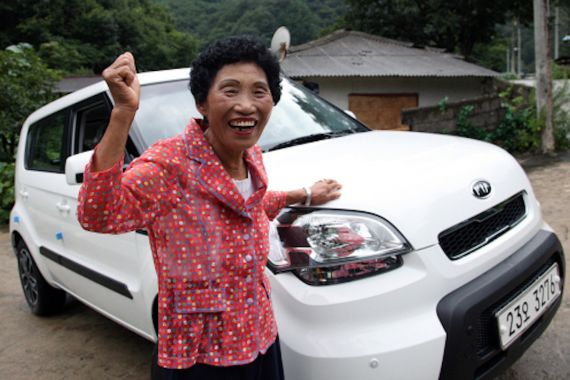 Ada Perempuan Lansia Jalani 960 Ujian demi Punya SIM, Kisahnya Menyentuh Hyundai-KIA - JPNN.COM