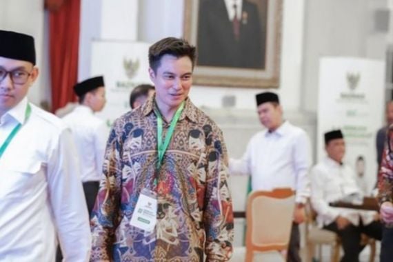 Baim Wong Bertemu Jokowi, Penampilannya Jadi Sorotan - JPNN.COM