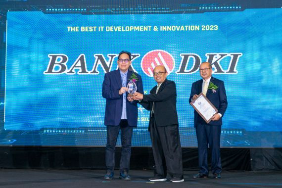 Konsisten Dorong Inovasi Digital, Bank DKI Raih 4 Penghargaan Digitech Award 2023 - JPNN.COM