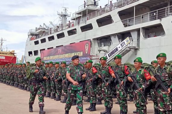 Panglima TNI Melepas Keberangkatan Satgas Pamtas RI-PNG ke Papua - JPNN.COM