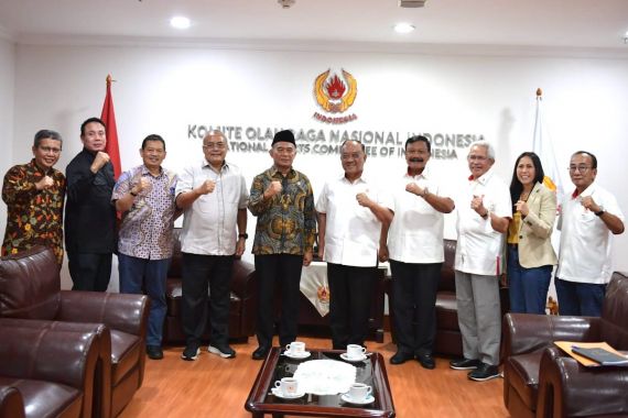 Sambangi KONI Pusat, Plt Menpora Muhadjir Bahas soal PON 2024 Aceh-Sumut - JPNN.COM