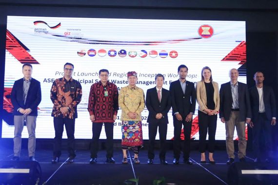 Inovasi TOSS Kabupaten Klungkung Jadi Role Model Pengolahan Sampah di Berbagai Dunia - JPNN.COM