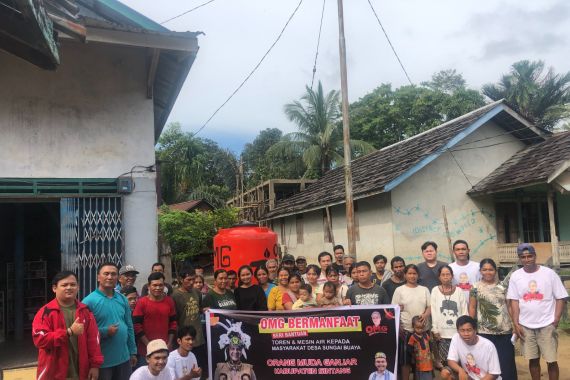 Orang Muda Ganjar Beri Bantuan Mesin Air Untuk Warga Desa Sungai Buaya - JPNN.COM