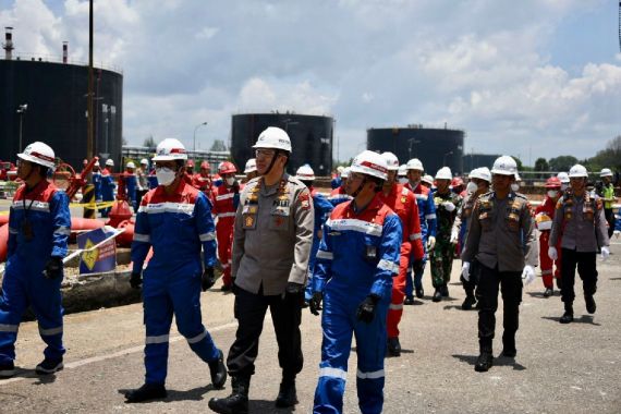 Kapolda Riau Ungkap Pemicu Ledakan Kilang Minyak di Dumai - JPNN.COM