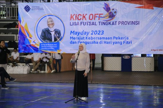 Sambut Mayday 2023 dengan Gelar Liga Futsal Pekerja, Begini Pesan Menaker Ida Fauziyah - JPNN.COM