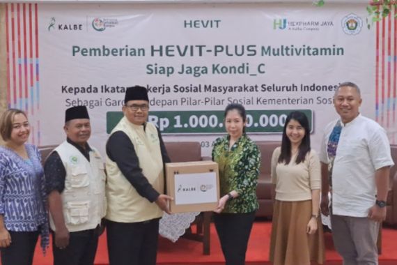 Ramadan, PT Hexpharm Jaya Berbagi Multivitamin Senilai Rp 1,25 Miliar - JPNN.COM