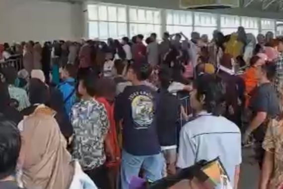 Video Adu Jotos Sopir Travel dan Penjemput Jemaah Umrah di Lombok Viral, Ini yang Terjadi - JPNN.COM