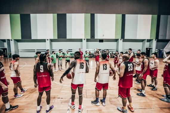 Timnas Basket Putra Indonesia Tiba di Australia, Adaptasi Cuaca Jadi Fokus Utama - JPNN.COM